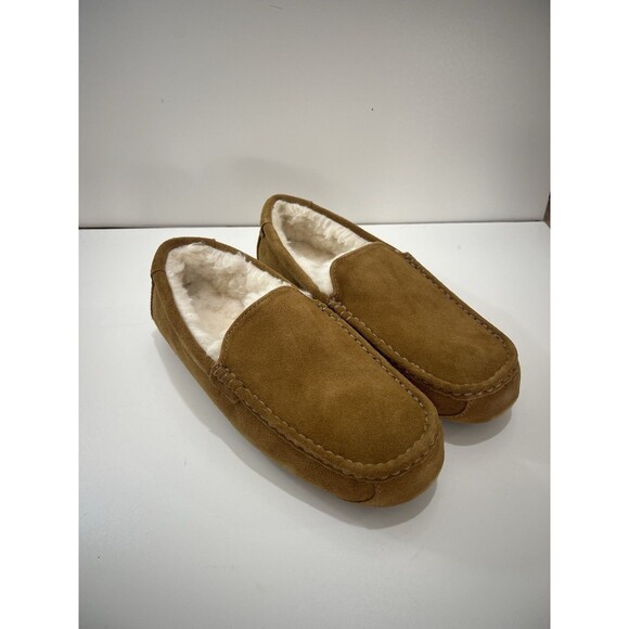 NWT KOOLABURRA BY UGG, TIPTON 1105893 CHESTNUT SIZE 9 US. MEN’S SLIPPERS - Picture 1 of 7